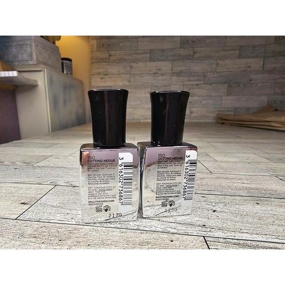Lot of 2 Brand New Sally Hansen Color Foil Nail Makeup 150 Cutting Hedge (Green) - Picture 6 of 7
